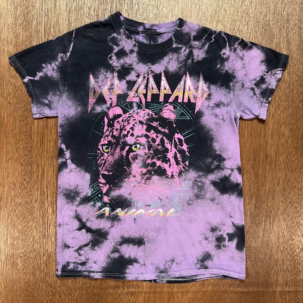 Def Leppard Animal Graphic Tie Dye T-Shirt Purple Black Mens Small Rock Band Tee